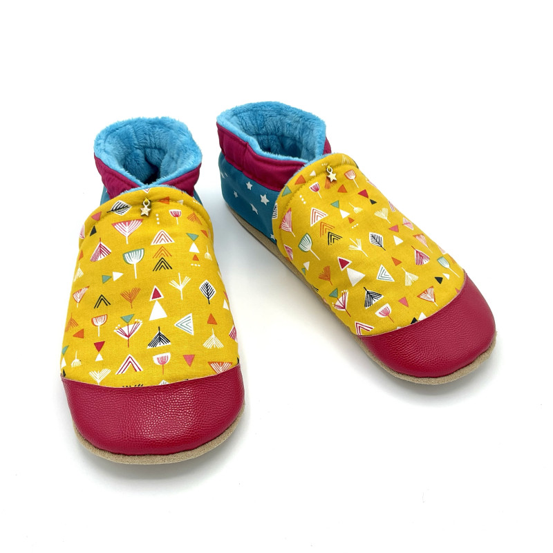 Chaussons cuir souple pour enfant – Motifs graphiques et colorés