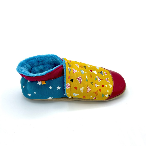 Chaussons cuir souple pour enfant – Motifs graphiques et colorés
