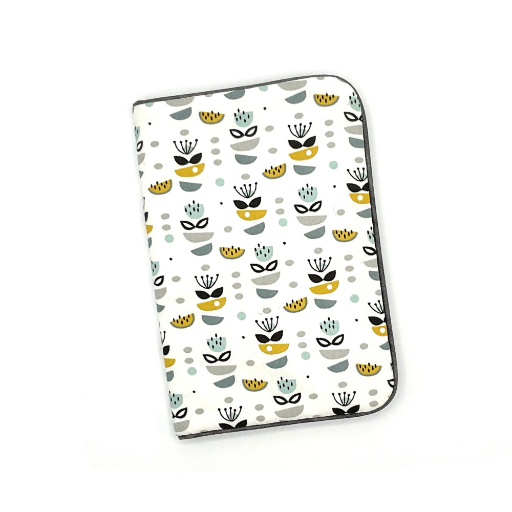 Protège-livre format poche imprimé de fleurs graphiques