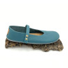 Ballerines en cuir bleu canard délicatement perforées