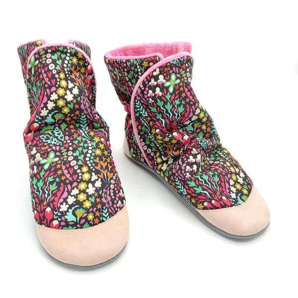 Chaussons forme bottes – personnalisables – tissu & cuir