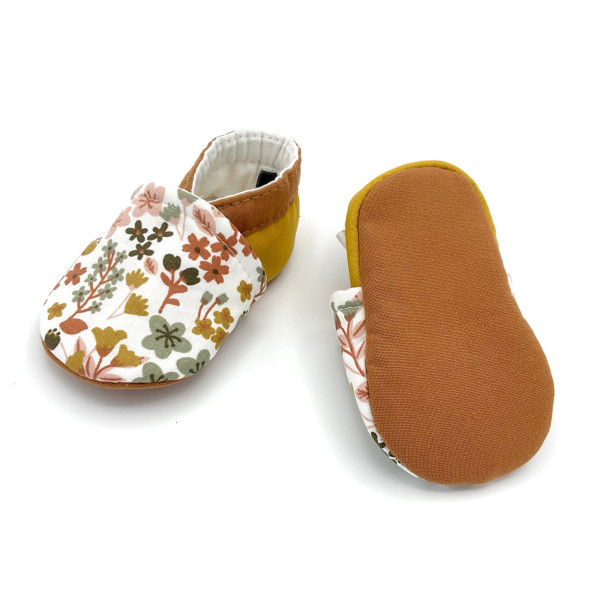Chaussons souples nouveau-né petites fleurs terracotta rose poudré - Dont Forget Melanie
