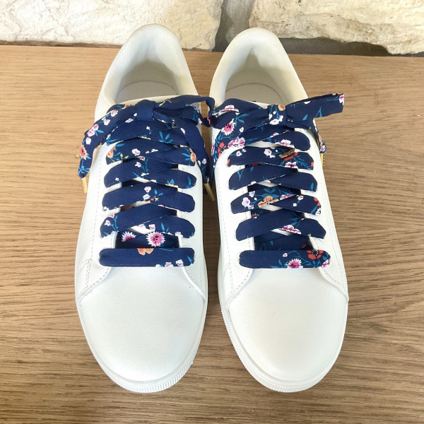 Lacets bleu marine à fleurs | Made in France | Dont Forget Melanie