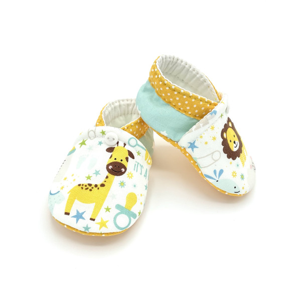 Chaussons bébé Corentin tissu pastel girafe et lion - Dont Forget Melanie