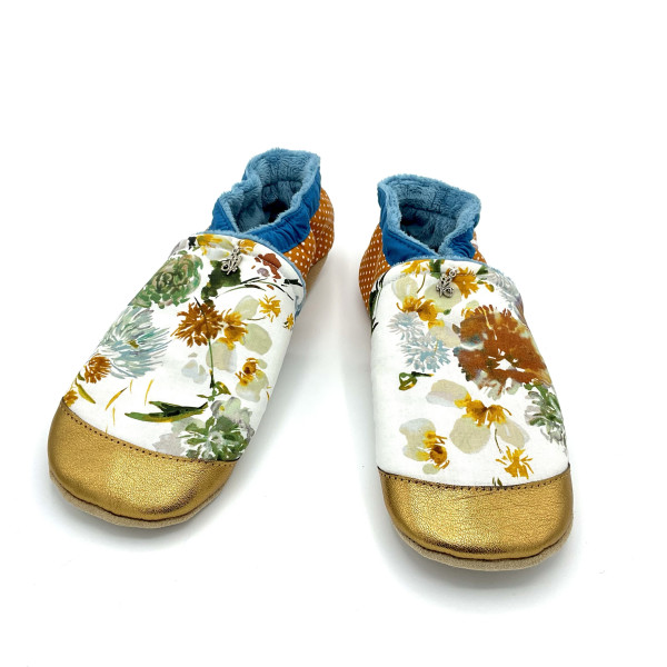 Chaussons cuir souple Blanche motif fleurs aquarelle blanc bleu pois ocre - Dont Forget Melanie