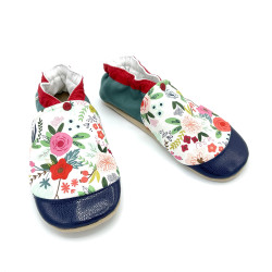 Chaussons en cuir souple imprimés de fleurs hivernales