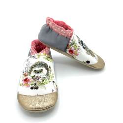 Chaussons en cuir souple imprimés d'animaux à l'aquarelle