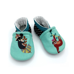 Chaussons cuir bébé Gus tissu pois noir vert paresseux raton laveur - Dont Forget Melanie