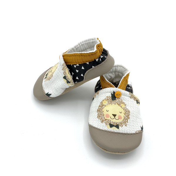 Chaussons originaux cuir Jonas noir jaune moutarde lion cadeau naissance - Dont Forget Melanie