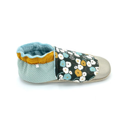 Chaussons en cuir souple imprimés de fleurs